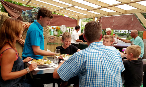 Gezellig eten.jpg